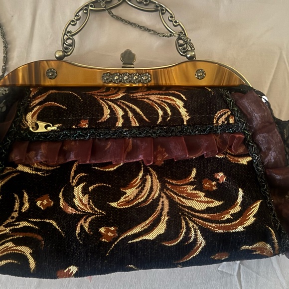 Elegant Floral Embellished Mini Bag - Picture 2 of 3